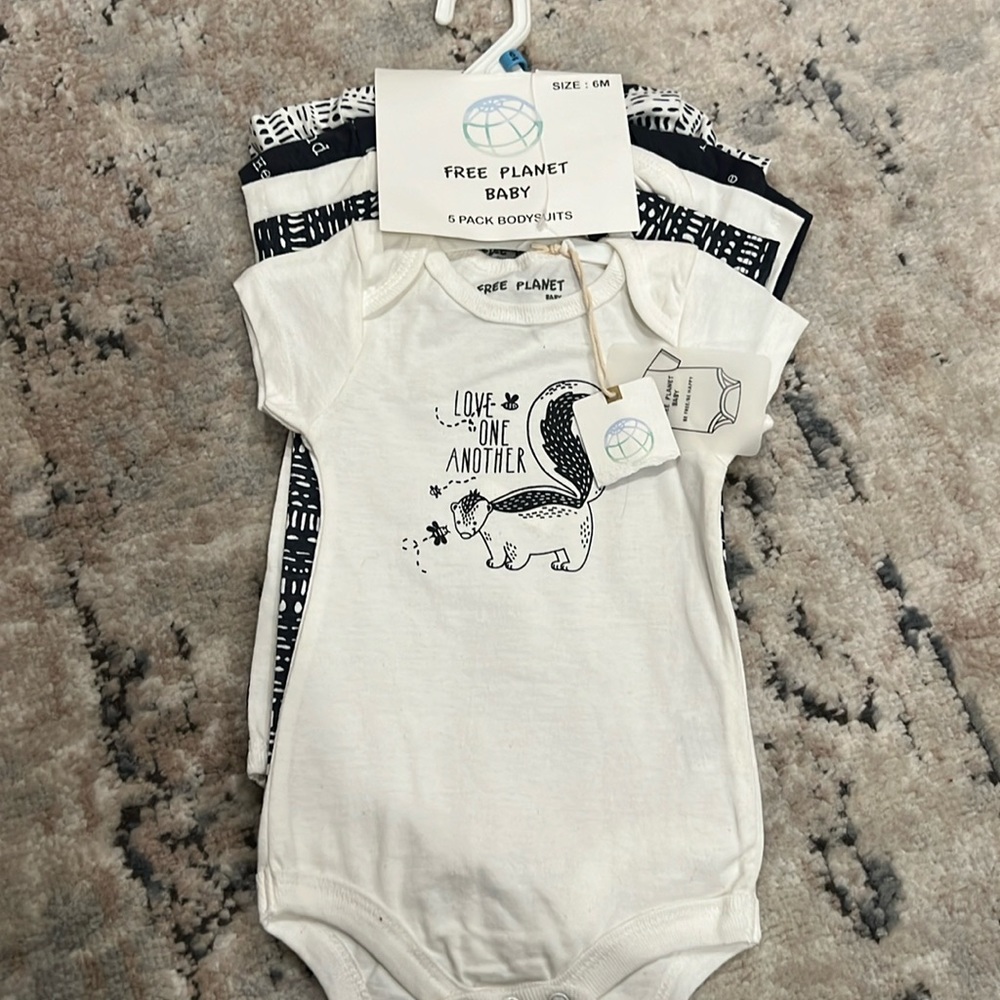 NWT Baby Onesies 5 Piece Set (6M)